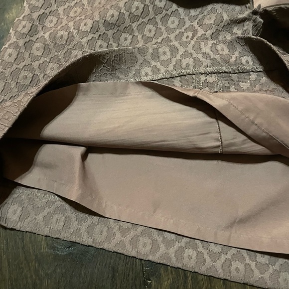 Loft size 10 mauve skirt - Picture 6 of 7